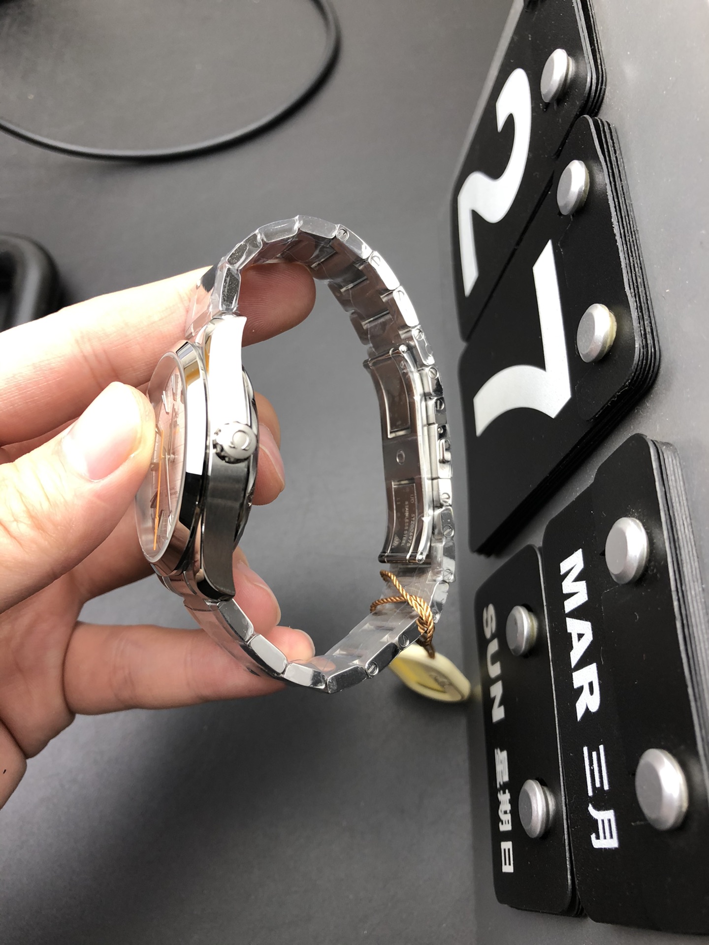 Omega 海马150柚木