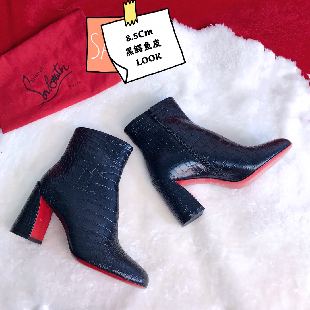 NO:337211,High-end customized autumn and winter crocodile boots series!  Imported crocodile pattern leather. Cut the material according to the leather pattern, the material loss is extremely H8.5Cm, size 35-41. Private mold trademark zipper, -017 black crocodile pattern leather, official website synchronization Standard European code Reference:-017 Color:.black Material:crocodile Leather Lining:sheep leather Heel height:8.5Cm Sole:leather sole Size:EUR 35-42 (US 4-11):,,christian louboutin,boots19860909高端订制 秋冬鳄鱼靴系列！ 进口鳄鱼纹皮.按皮纹开料,材料耗损极大H8.5Cm,尺码35-41码.私模商标拉链,-017黑鳄鱼纹皮,官网同步 标准欧码 Reference:-017 Color:.black Material:crocodile Leather Lining:sheep leather Heel heigh:8.5Cm Sole:leather sole Size:EUR 35－42（US 4一11) :,,christian louboutin,boots,Women's Shoes