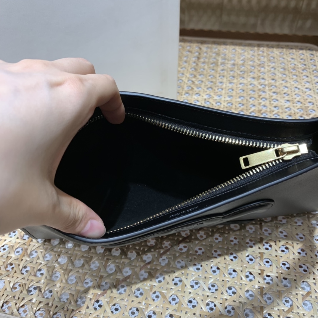 CELINE CUIR TRIOMPHE 24CM BAG 腋下包 198153黑色