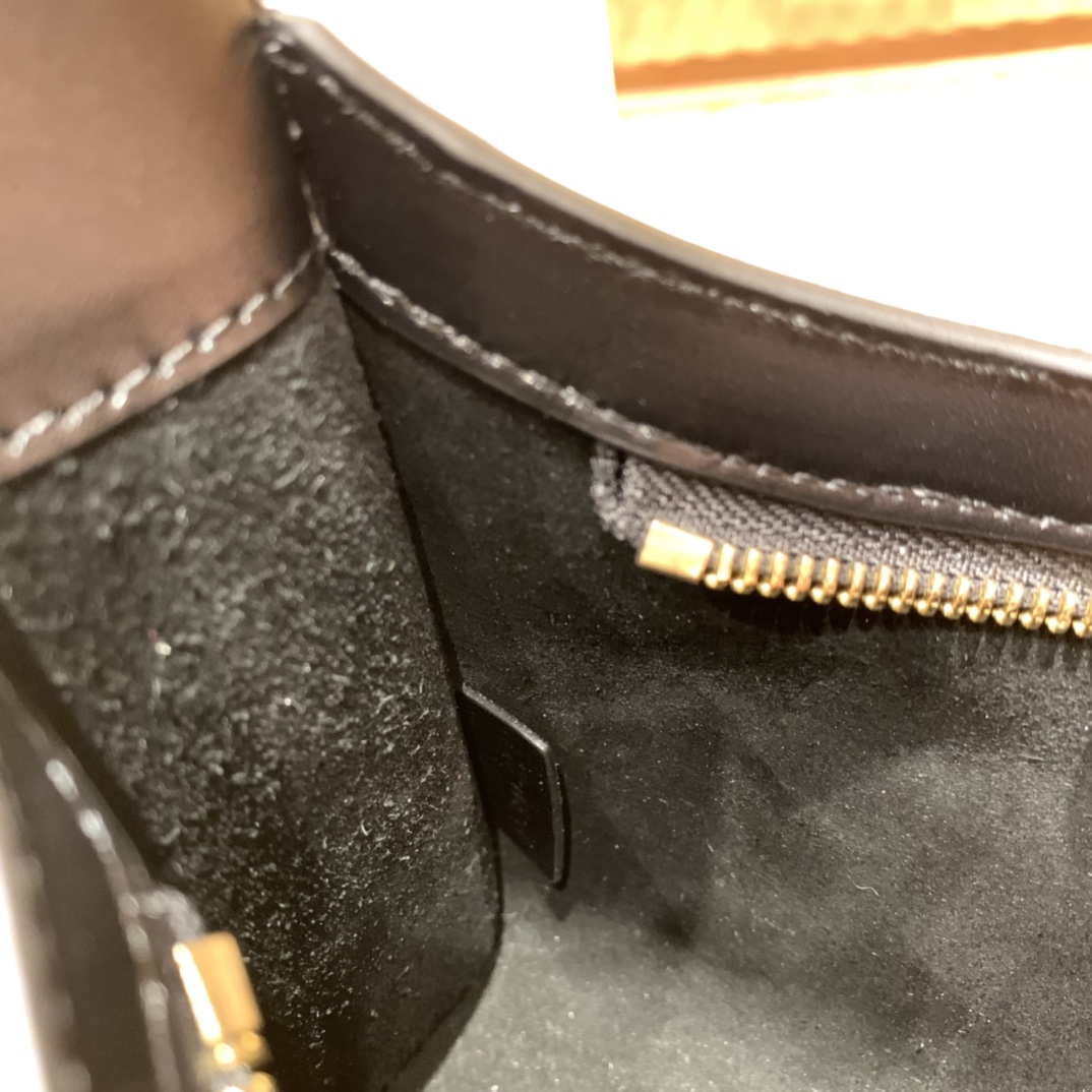 CELINE CUIR TRIOMPHE 24CM BAG 腋下包 198153黑色