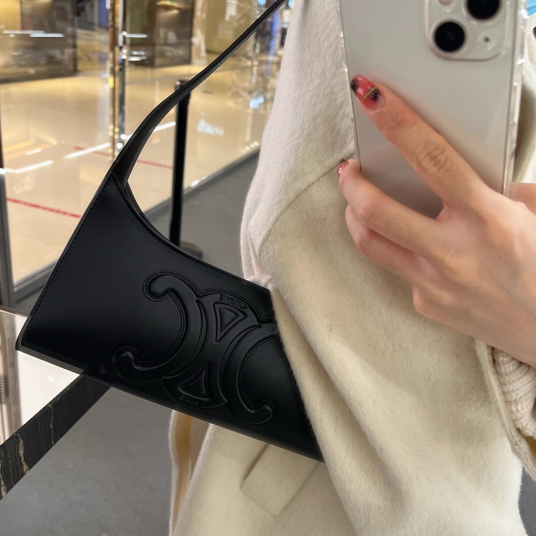 CELINE CUIR TRIOMPHE 24CM BAG 腋下包 198153黑色