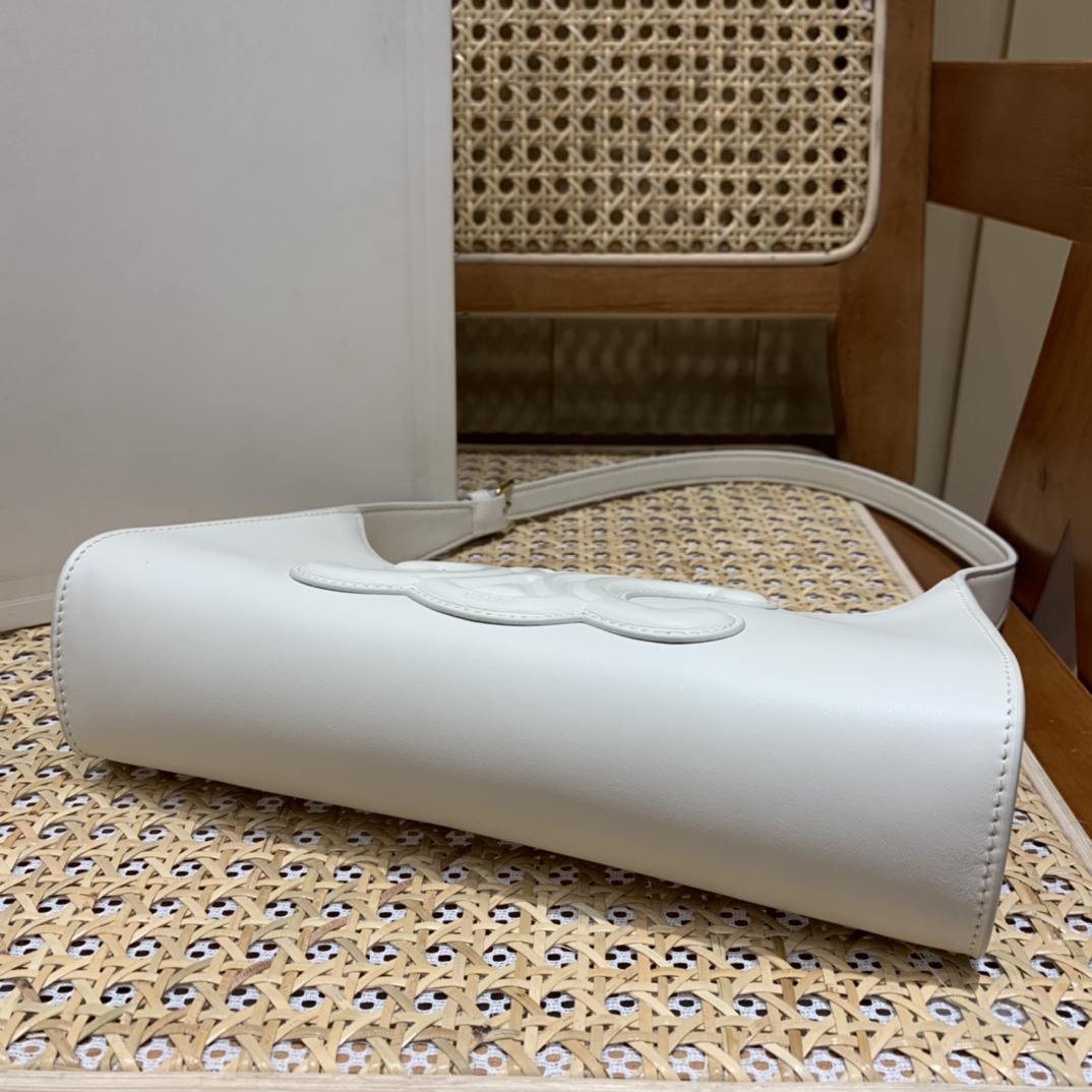 CELINE CUIR TRIOMPHE 24CM BAG 腋下包 198153白色