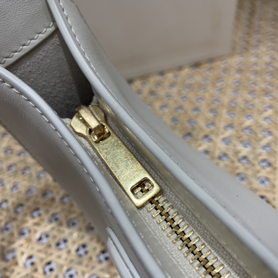 CELINE CUIR TRIOMPHE 24CM BAG 腋下包 198153白色