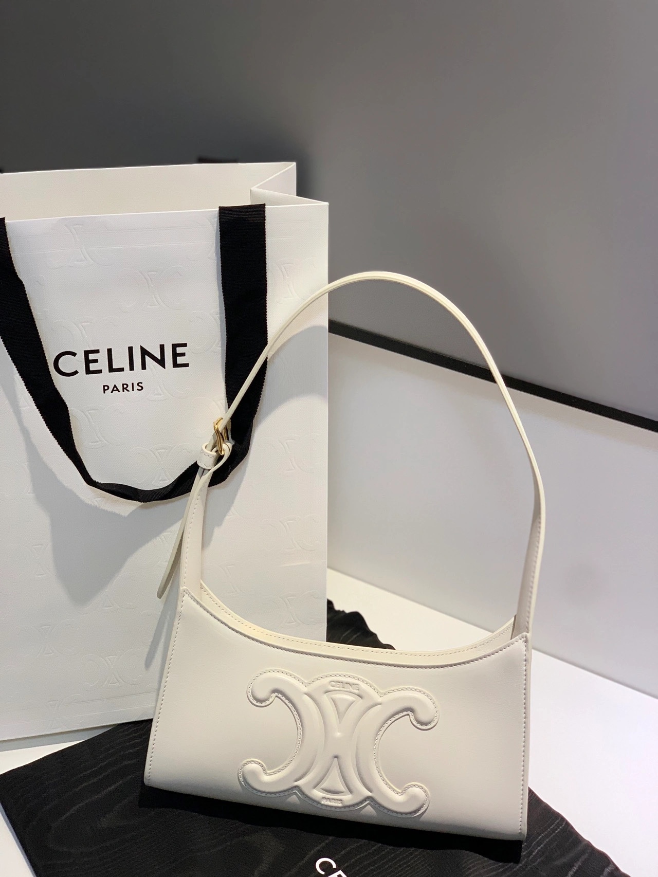 CELINE CUIR TRIOMPHE 24CM BAG 腋下包 198153白色