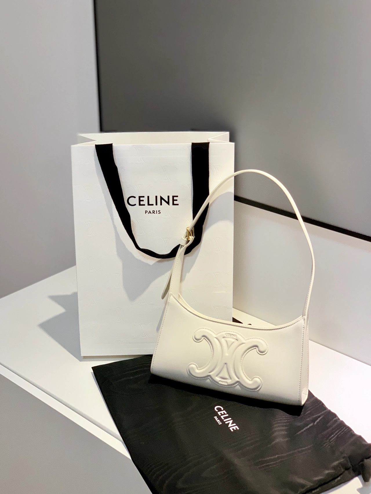 CELINE CUIR TRIOMPHE 24CM BAG 腋下包 198153白色