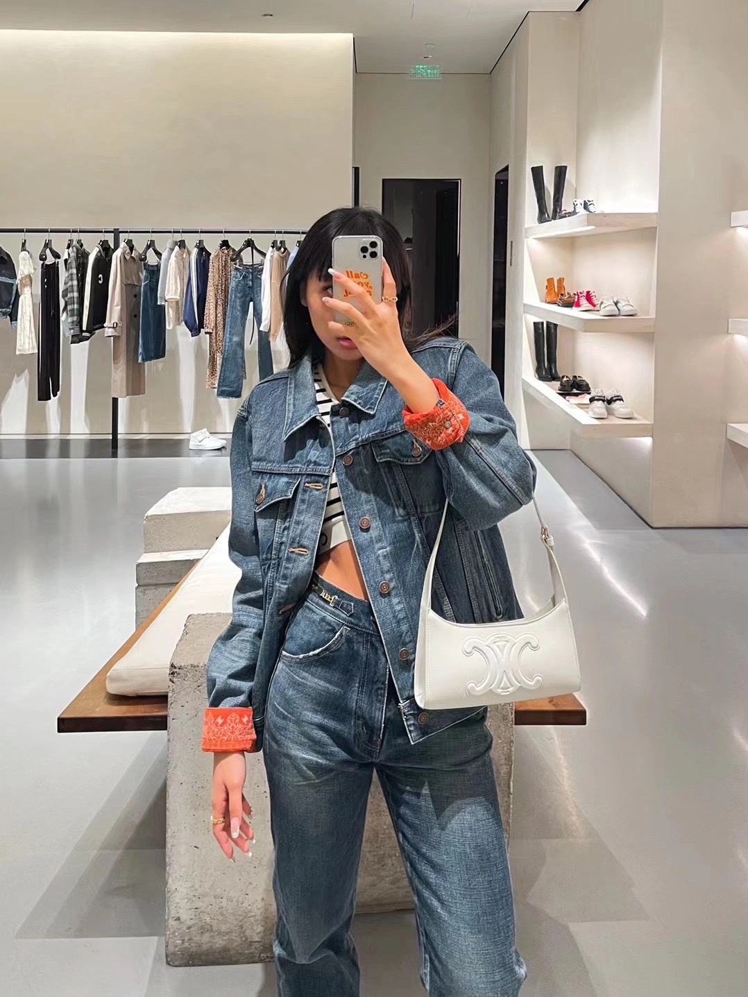 CELINE CUIR TRIOMPHE 24CM BAG 腋下包 198153白色