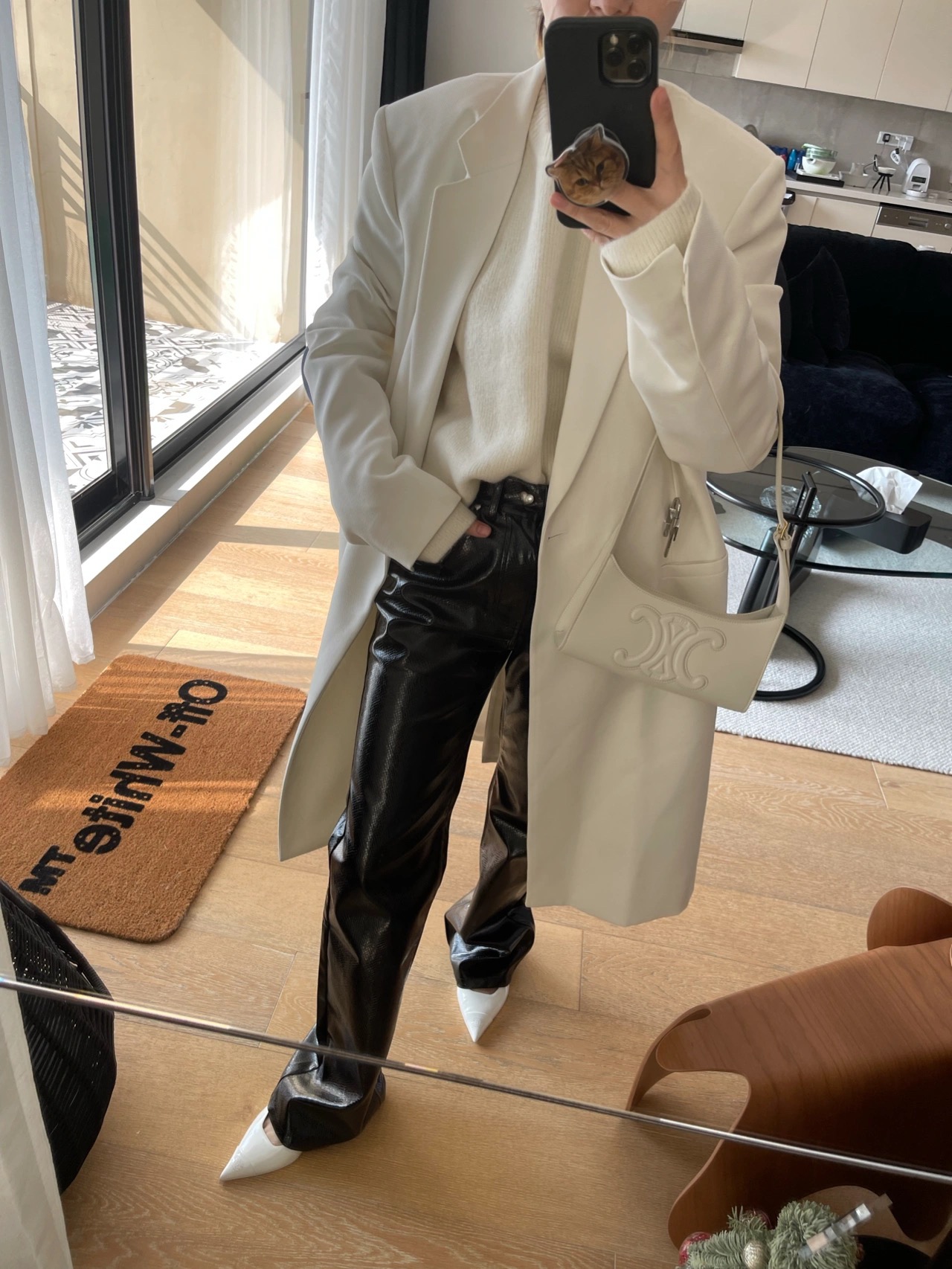 CELINE CUIR TRIOMPHE 24CM BAG 腋下包 198153白色