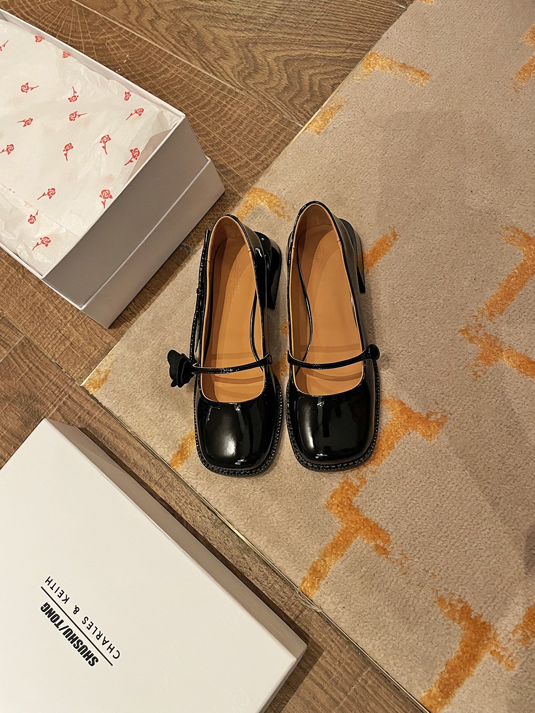 Italian Sheepskin Shoes with Rose Steel Shoebox: P750 New Arrival by Shushutong & CK - 图片 5