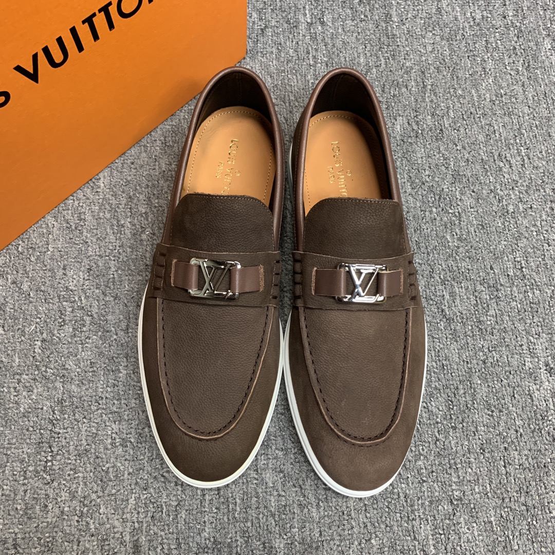 NO:589517,[LV] Men's casual leather shoes. 1:1 official website original replica, imported cowhide leather + cowhide lining, original hardware, with original outsole, matching code: 38~45 (45 customized), batch, louis vuitton, cowhide19860909【LV】男士休闲皮鞋.1:1官网原版复刻 ,鞋面进口牛皮+牛皮内里,原版五金,配原版大底,配码:38~45(45订制) ,批,,louis vuitton,cowhide,Men's shoes