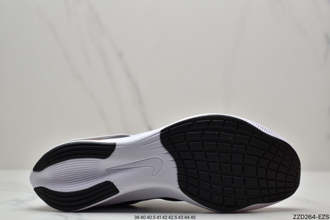 250 耐克Nike Zoom Fly 4”Barely Volt”飞行4代马拉松系列低帮透气休闲运动慢跑鞋“ 黑白”CT2392-001