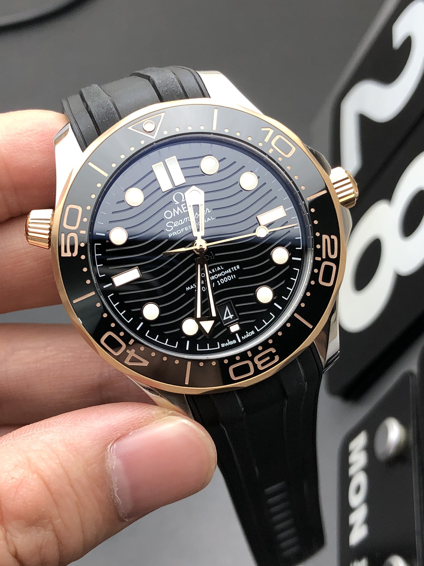Omega OR 玫瑰金海马