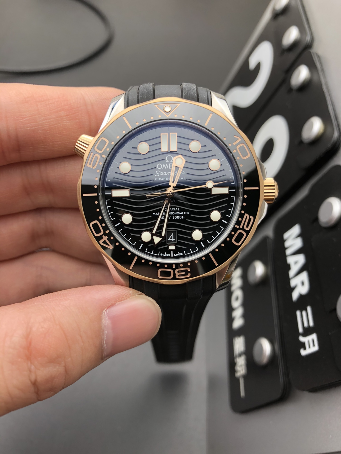 Omega OR 玫瑰金海马