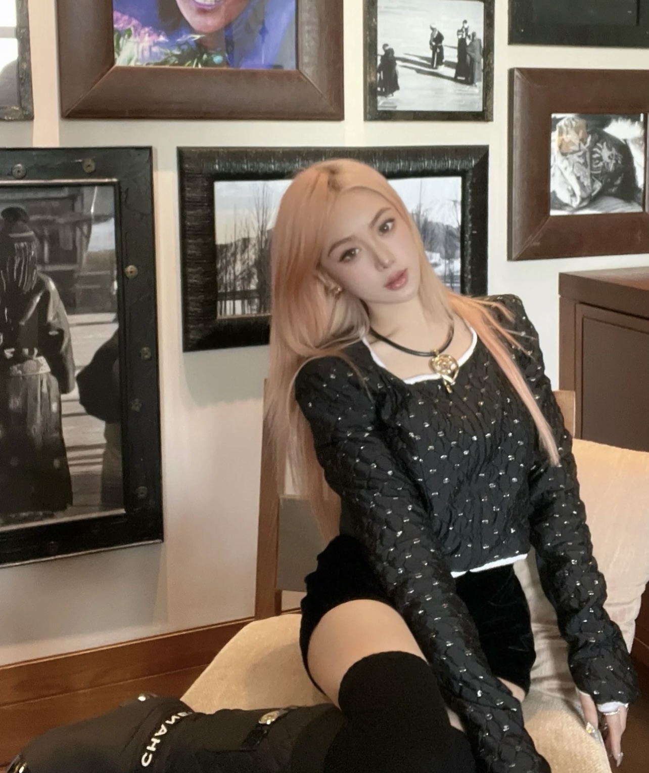 新款☑️CHANEL香奈儿双c桃心黑皮绳项圈项链