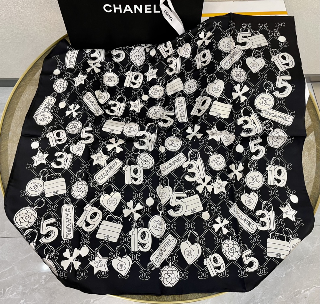 CHANEL香奈儿𝟐𝟎𝟐𝟐春夏新品100%真丝丝巾