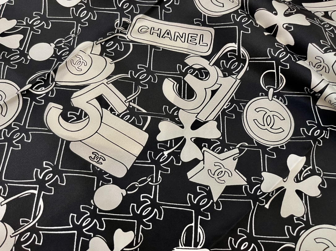 CHANEL香奈儿𝟐𝟎𝟐𝟐春夏新品100%真丝丝巾