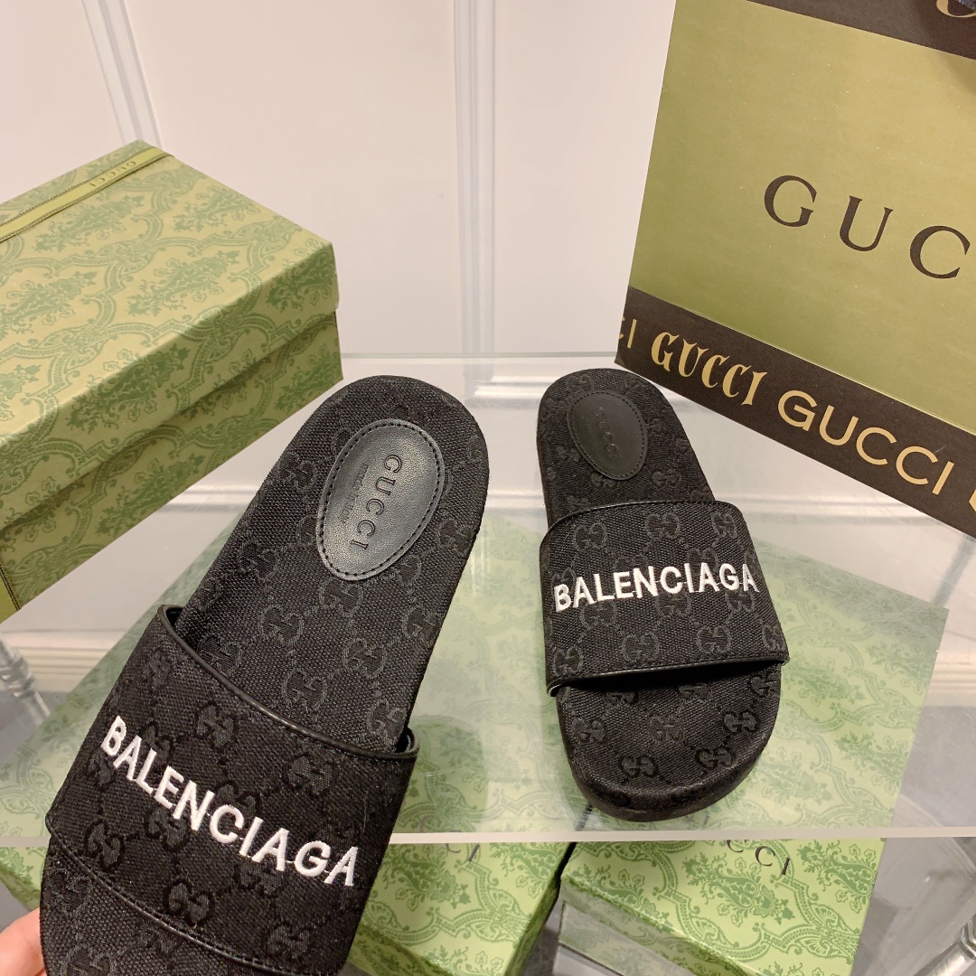 Gucci x The North Face Embroidered Slide Sandal - Stylish Comfort 6 i1648444279 6301 2