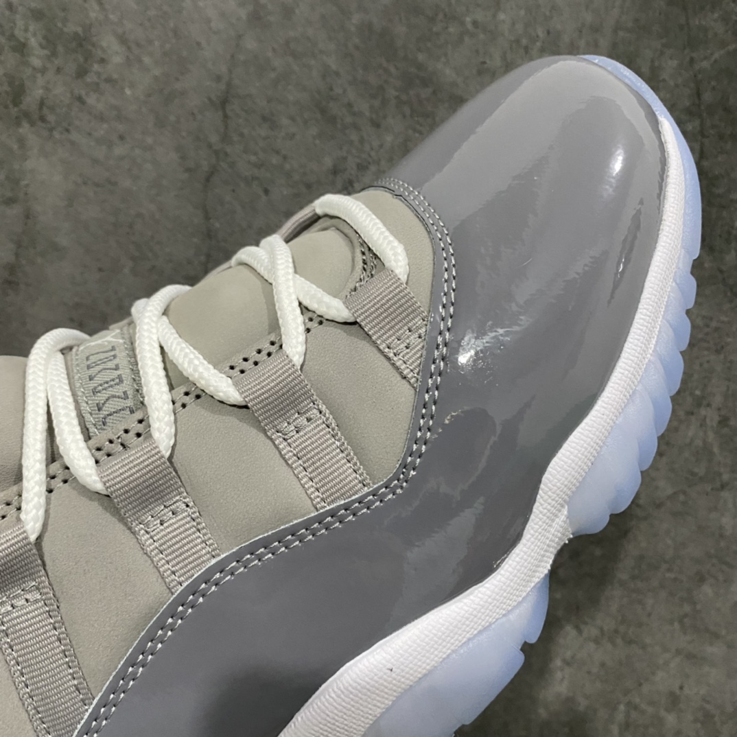 图片[5]-外贸虎扑版Air Jordan 11 Retro Cool Grey AJ 11 高帮 酷灰 原楦原纸板 最强11代版型 区分当前市场“伪纯原”！ 原厂皮料 质感细腻 原厂双层漆皮 标志性美人尖 正确水晶蓝底 （特殊工艺抗氧化处理）！ 原厂碳纤板 中底钢印！ 货号：CT8012 005 尺码：36-47.5-选品中心