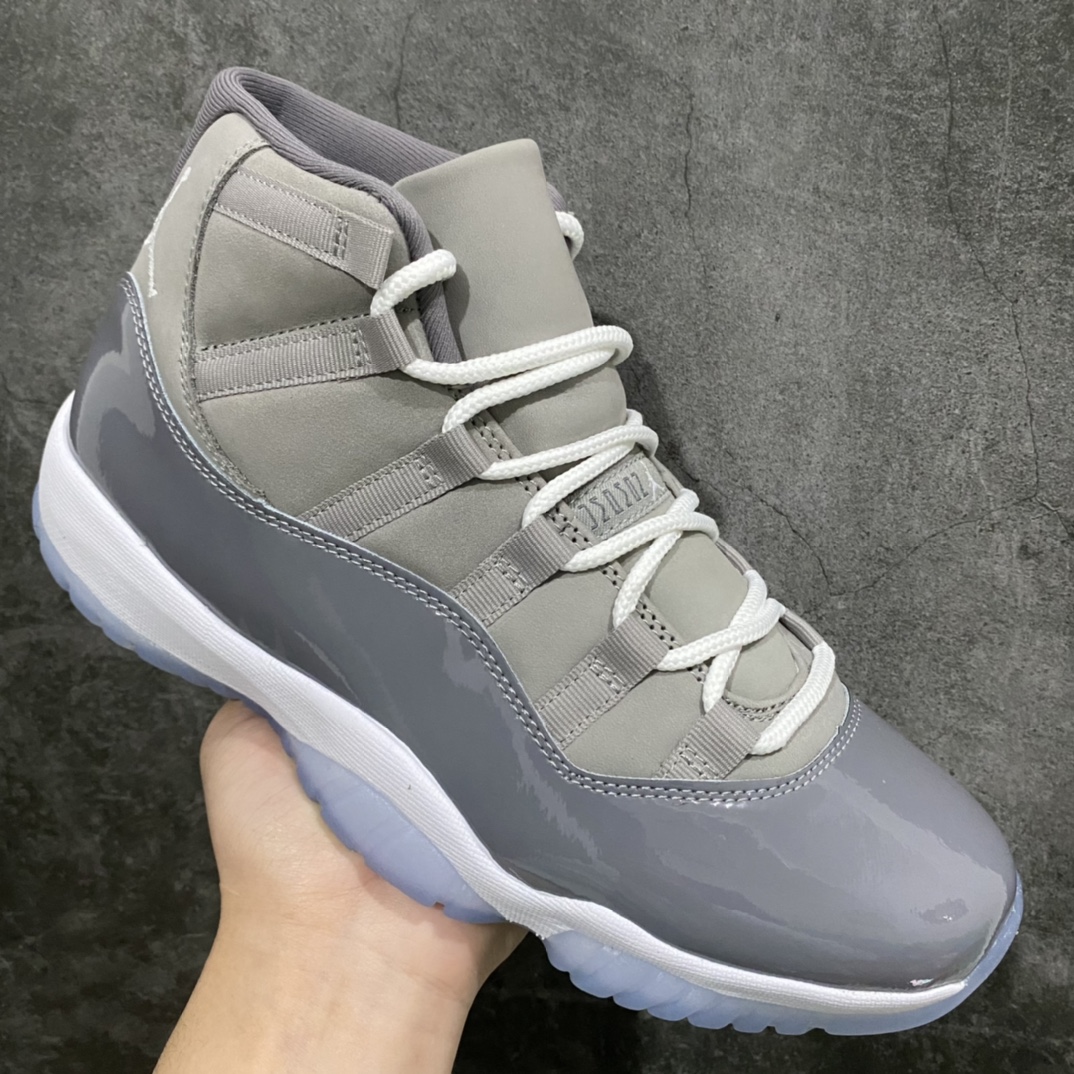 图片[3]-外贸虎扑版Air Jordan 11 Retro Cool Grey AJ 11 高帮 酷灰 原楦原纸板 最强11代版型 区分当前市场“伪纯原”！ 原厂皮料 质感细腻 原厂双层漆皮 标志性美人尖 正确水晶蓝底 （特殊工艺抗氧化处理）！ 原厂碳纤板 中底钢印！ 货号：CT8012 005 尺码：36-47.5-选品中心