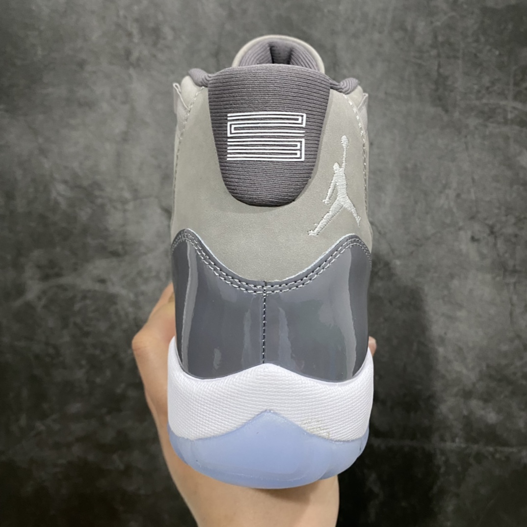 图片[4]-外贸虎扑版Air Jordan 11 Retro Cool Grey AJ 11 高帮 酷灰 原楦原纸板 最强11代版型 区分当前市场“伪纯原”！ 原厂皮料 质感细腻 原厂双层漆皮 标志性美人尖 正确水晶蓝底 （特殊工艺抗氧化处理）！ 原厂碳纤板 中底钢印！ 货号：CT8012 005 尺码：36-47.5-选品中心