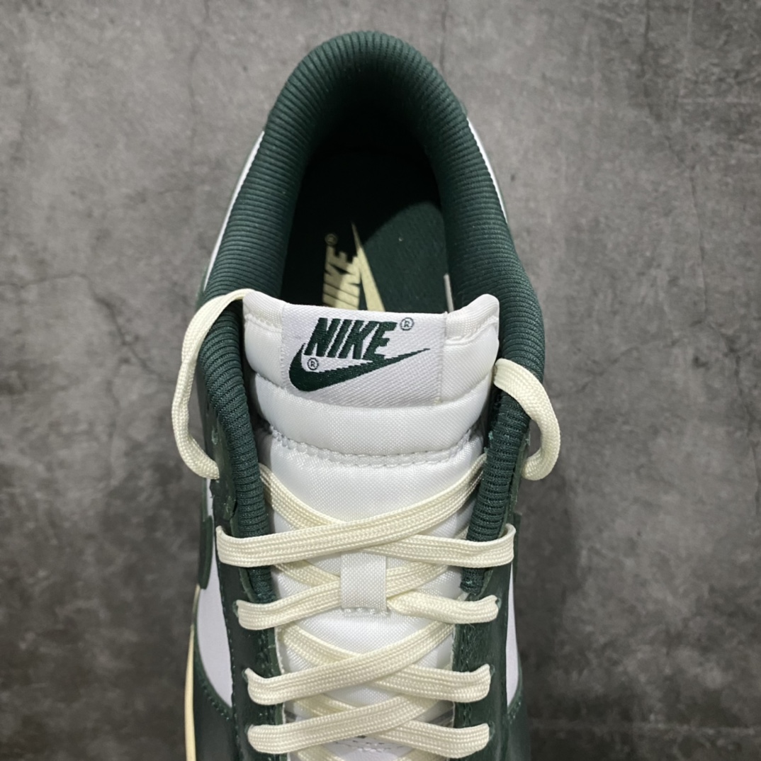 图片[8]-M版Dunk Low \” Vintage Green\” 白绿做旧 低帮运动休闲板鞋 DQ8580-100 全新批次 升级出货市售最高天花板品质 国内一线头部大厂出品 知名厂牌同源 好货不怕迟 新楦新纸板冲刀 全方位细节全部到位 甚至细节处理比正品更顶 ！全网最高品质 不接受反驳 省钱秘诀真香定律 找我稳妥安排 🤟🏻 尺码：36 36.5 37.5 38 38.5 3 40 40.5 41 42 42.5 43 44 44.5 45 46-选品中心
