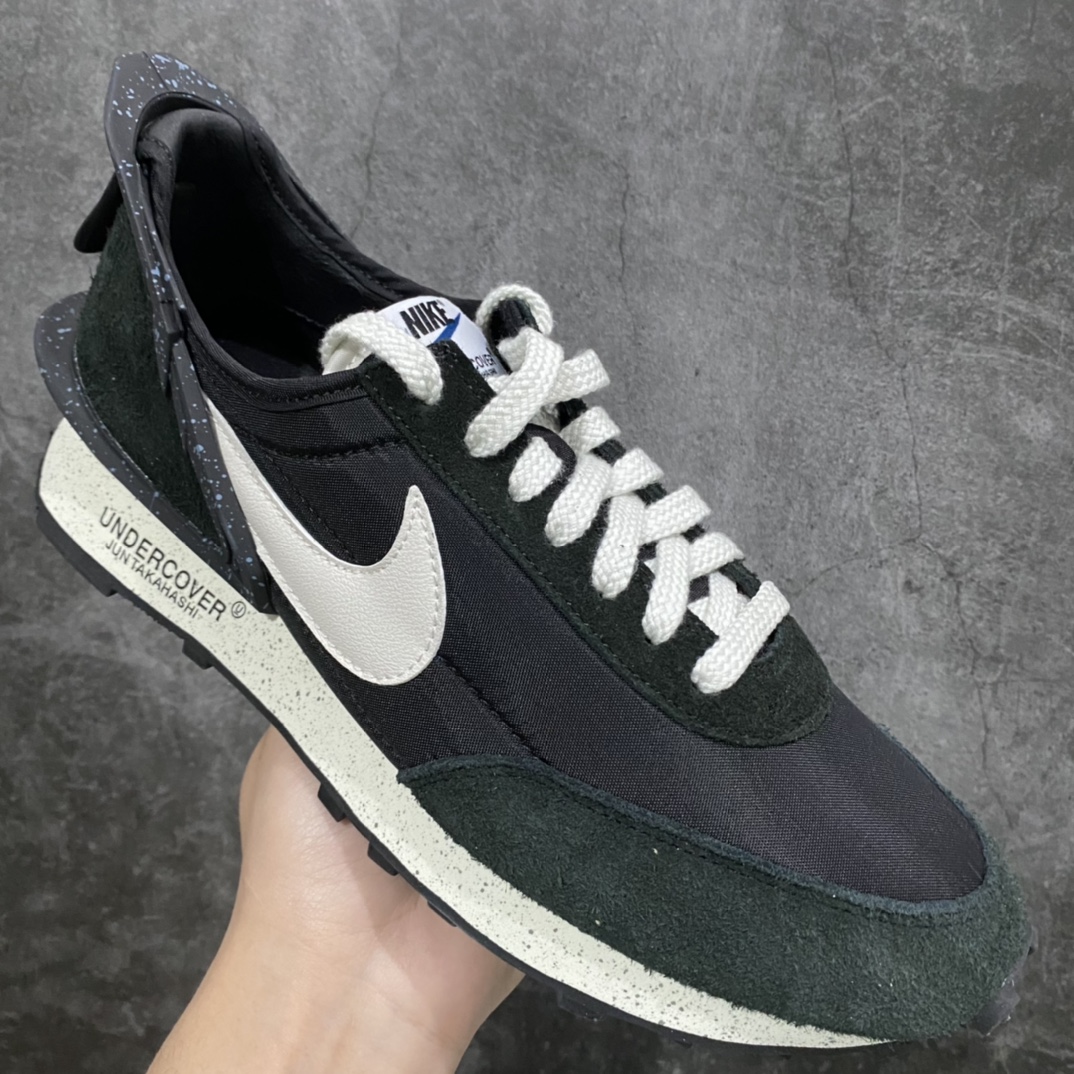 图片[3]-神版UNDERCOVER x Nike Waffle Racer\”Black/White\” 高桥盾新华夫赛车前卫鲨鱼鳍尾休闲运动百搭慢跑鞋“黑白泼墨” N原装抽屉礼盒+钢印中底 市售最优版本 货号：BV4594-001 尺码：36 – 46-选品中心