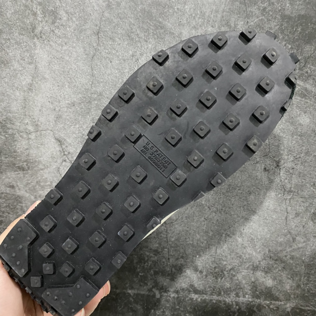 图片[9]-神版UNDERCOVER x Nike Waffle Racer\”Black/White\” 高桥盾新华夫赛车前卫鲨鱼鳍尾休闲运动百搭慢跑鞋“黑白泼墨” N原装抽屉礼盒+钢印中底 市售最优版本 货号：BV4594-001 尺码：36 – 46-选品中心