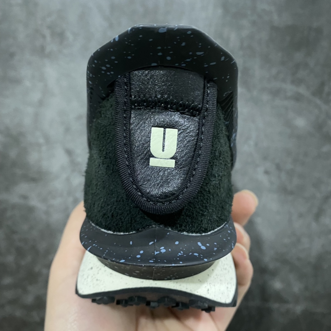 图片[4]-神版UNDERCOVER x Nike Waffle Racer\”Black/White\” 高桥盾新华夫赛车前卫鲨鱼鳍尾休闲运动百搭慢跑鞋“黑白泼墨” N原装抽屉礼盒+钢印中底 市售最优版本 货号：BV4594-001 尺码：36 – 46-选品中心