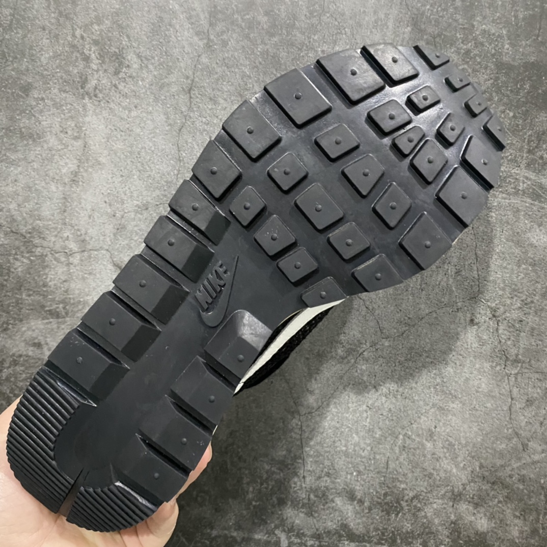 图片[9]-顶级性价比版本Sacai3.0 黑白配色 CV1363-001 此版本八个配色都有做 而且是长期补货版本 我只拍了其中一个配色 做的真心不错 性价比高到离谱 外面好像叫假神版 实体进货必推版本 零售卖的不高也很推荐这个版本💪🏻 尺码b：36-46-选品中心