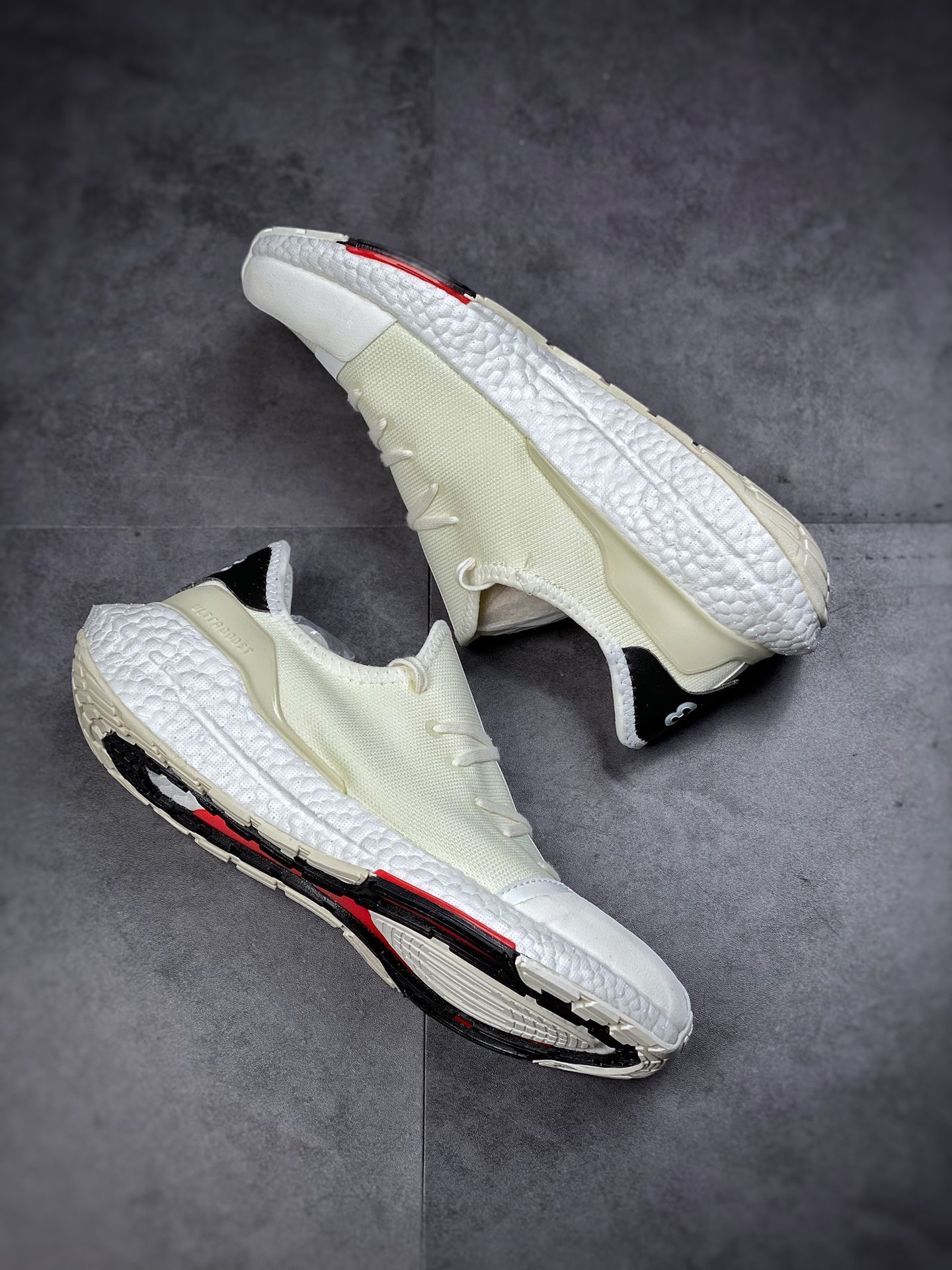 200  阿迪达斯Adidas Y3 Ultra Boost 山本耀司 缓震休闲运动跑鞋H67477DD