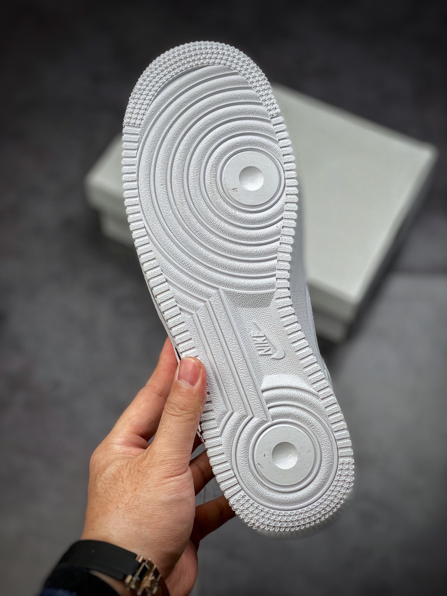 200  Nike Air Force 1 Low 07 彩绘涂鸦 DH2920-211