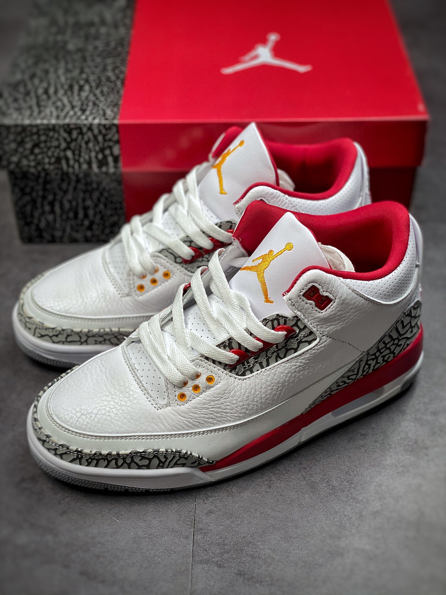 240  Air Jordan 3 Retro ”Cardinal Red” 白酒红红雀配色CT8532-126