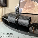 M47530 41137 Black Grid Watch Storage Box This watch cylinder box is buckled with natural cowhide buns and gold metal-can accommodate 3 men or 4 ladies watches ⌚Size: 20*8*8. 1 M47530 41137 Black Grid Watch Storage Box This watch cylinder box is buckled with natural cowhide buns and gold metal-can accommodate 3 men or 4 ladies watches ⌚Size: 20*8*8.
