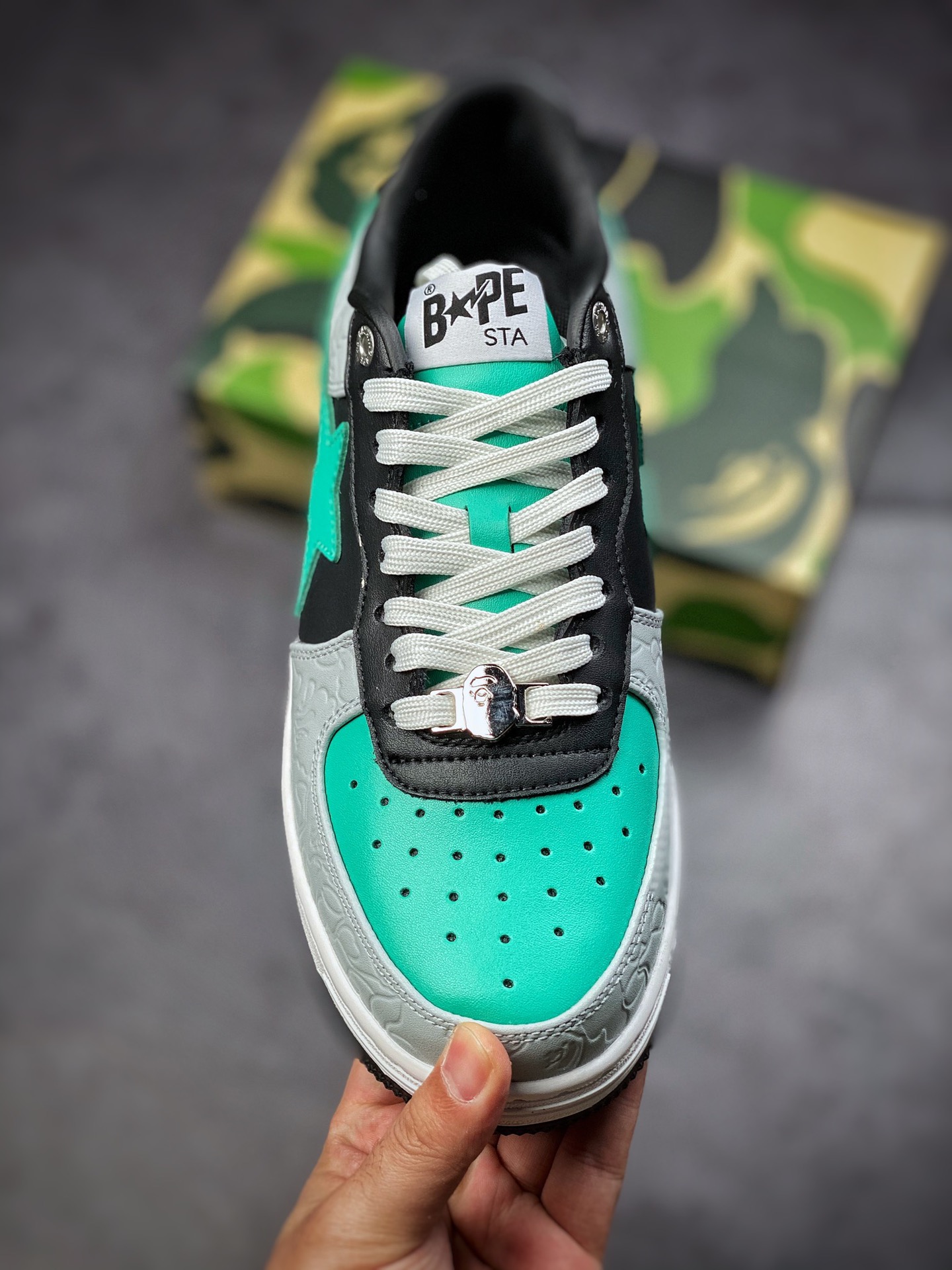 380  BAPE SK8 STA 猿人头联名板鞋/黑灰绿拼色 1H70191002