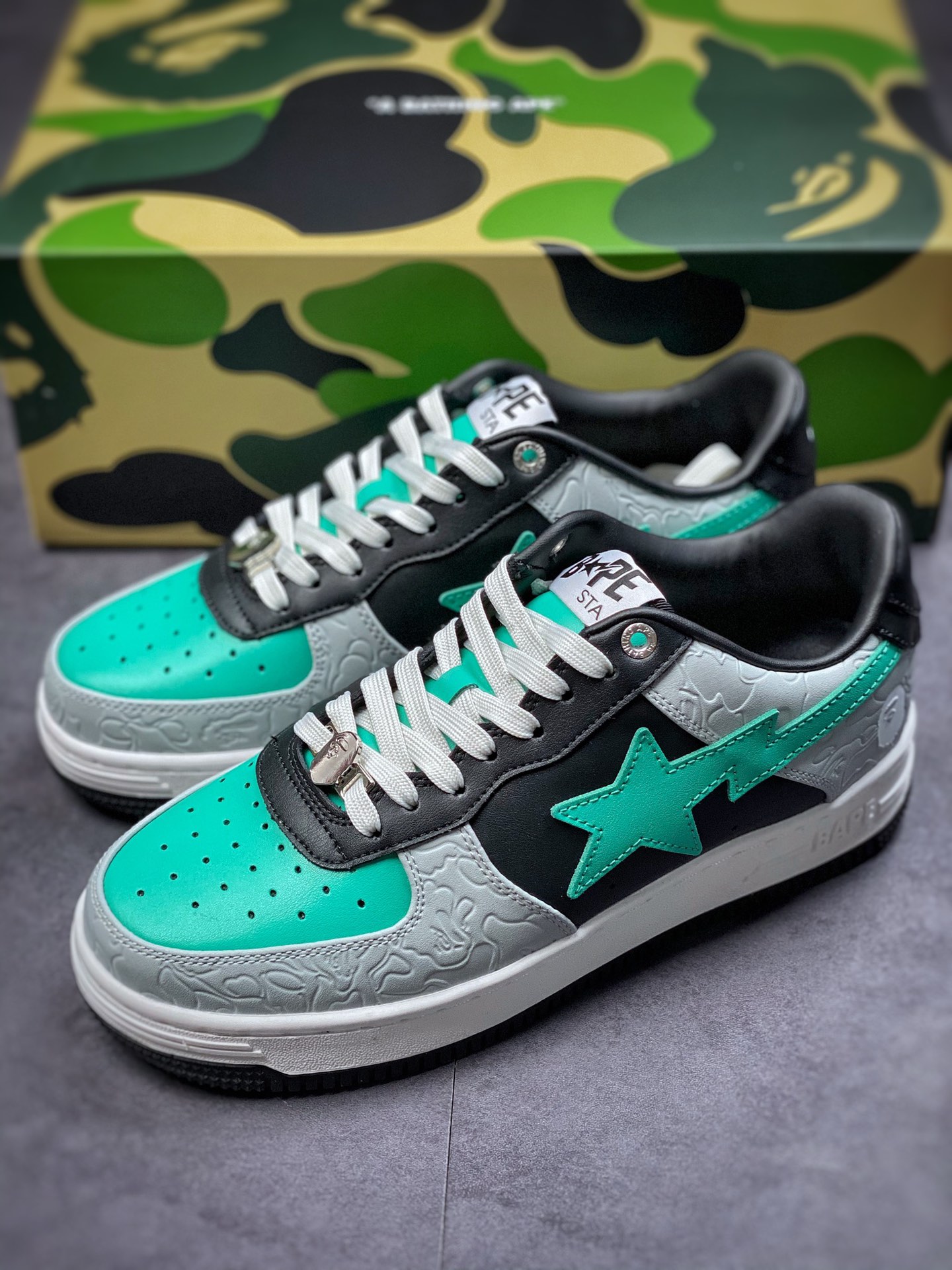 380  BAPE SK8 STA 猿人头联名板鞋/黑灰绿拼色 1H70191002