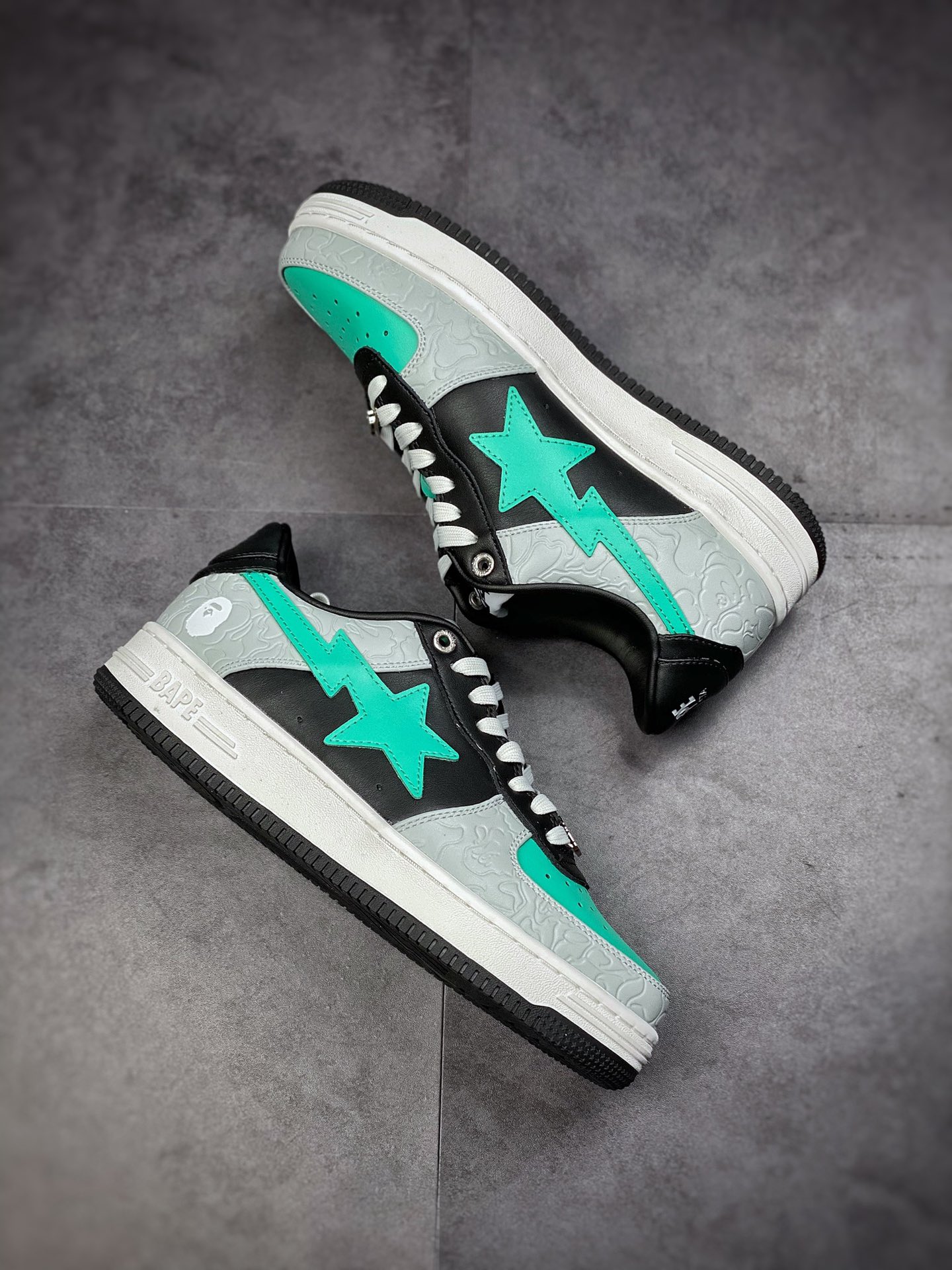 380  BAPE SK8 STA 猿人头联名板鞋/黑灰绿拼色 1H70191002