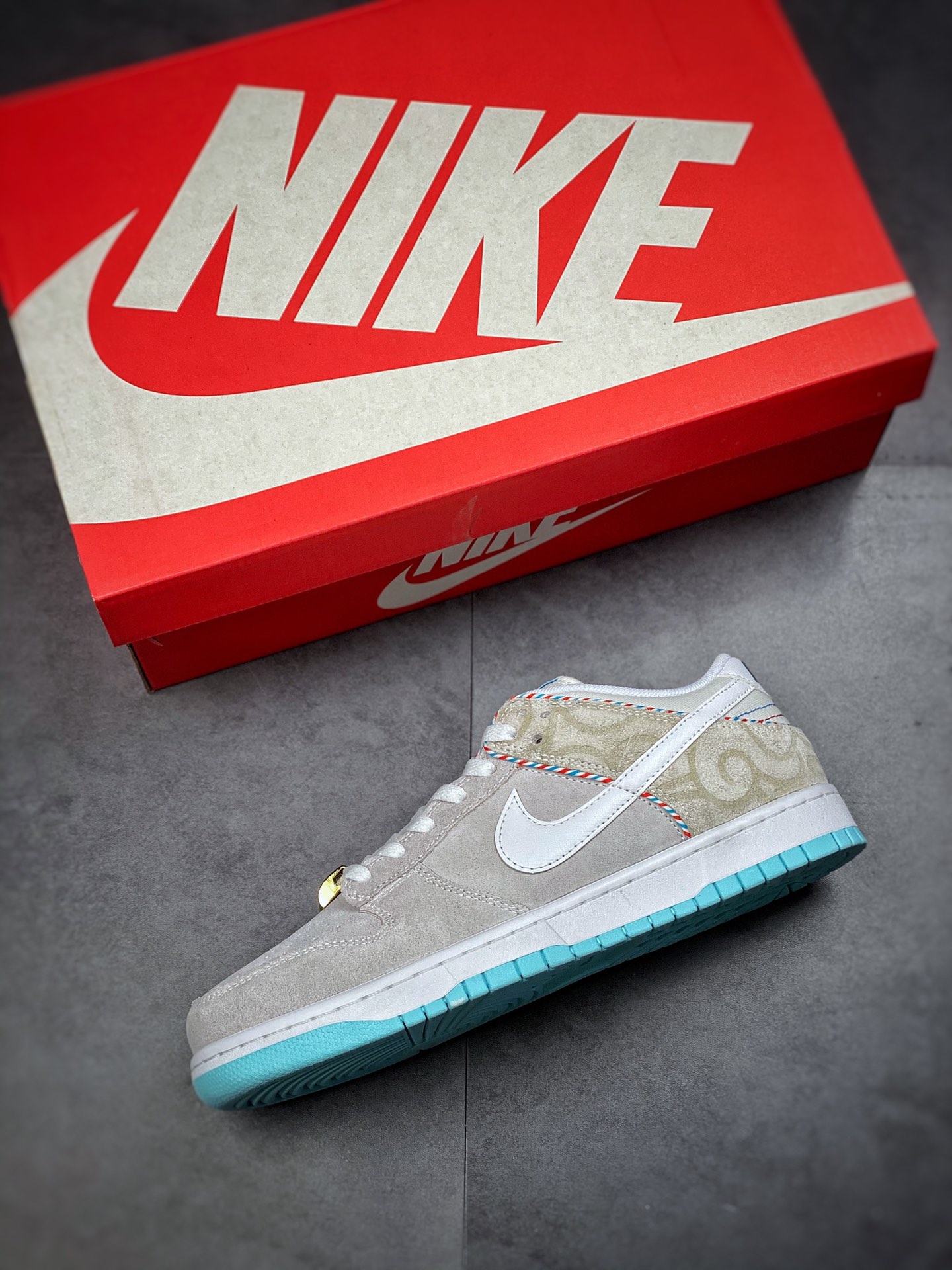 260  Nike Dunk Low “Barber Shop” 理发店联名 DH7614-500