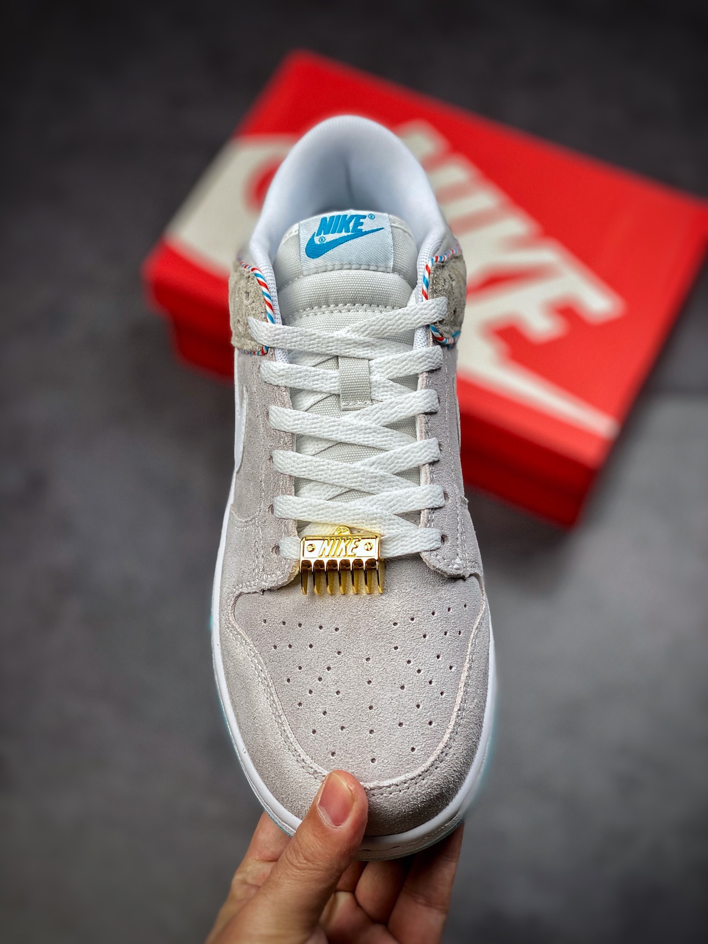 260  Nike Dunk Low “Barber Shop” 理发店联名 DH7614-500