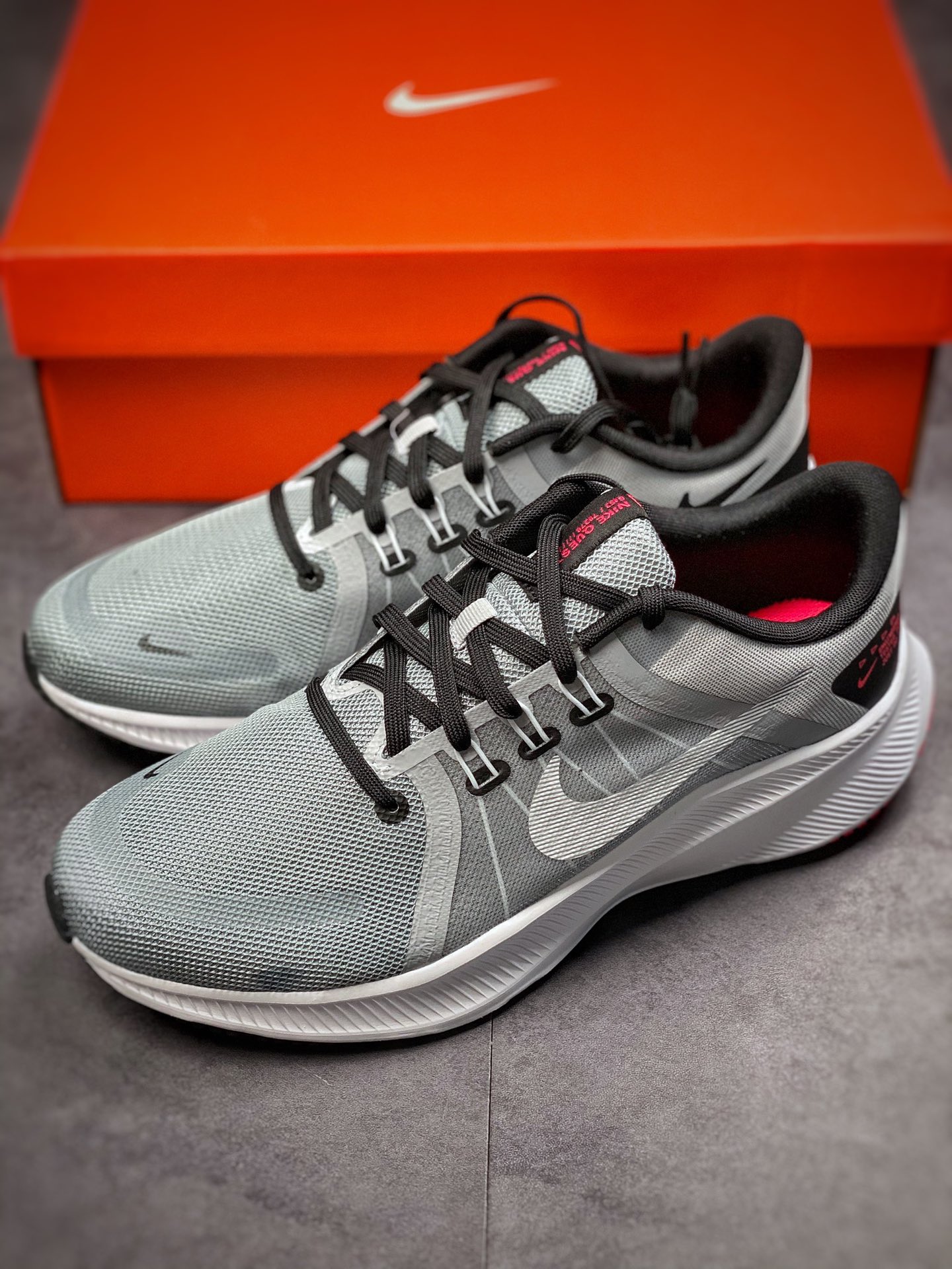 180  Nike Air Zoom Winflo 4 灰白 DA1105-007