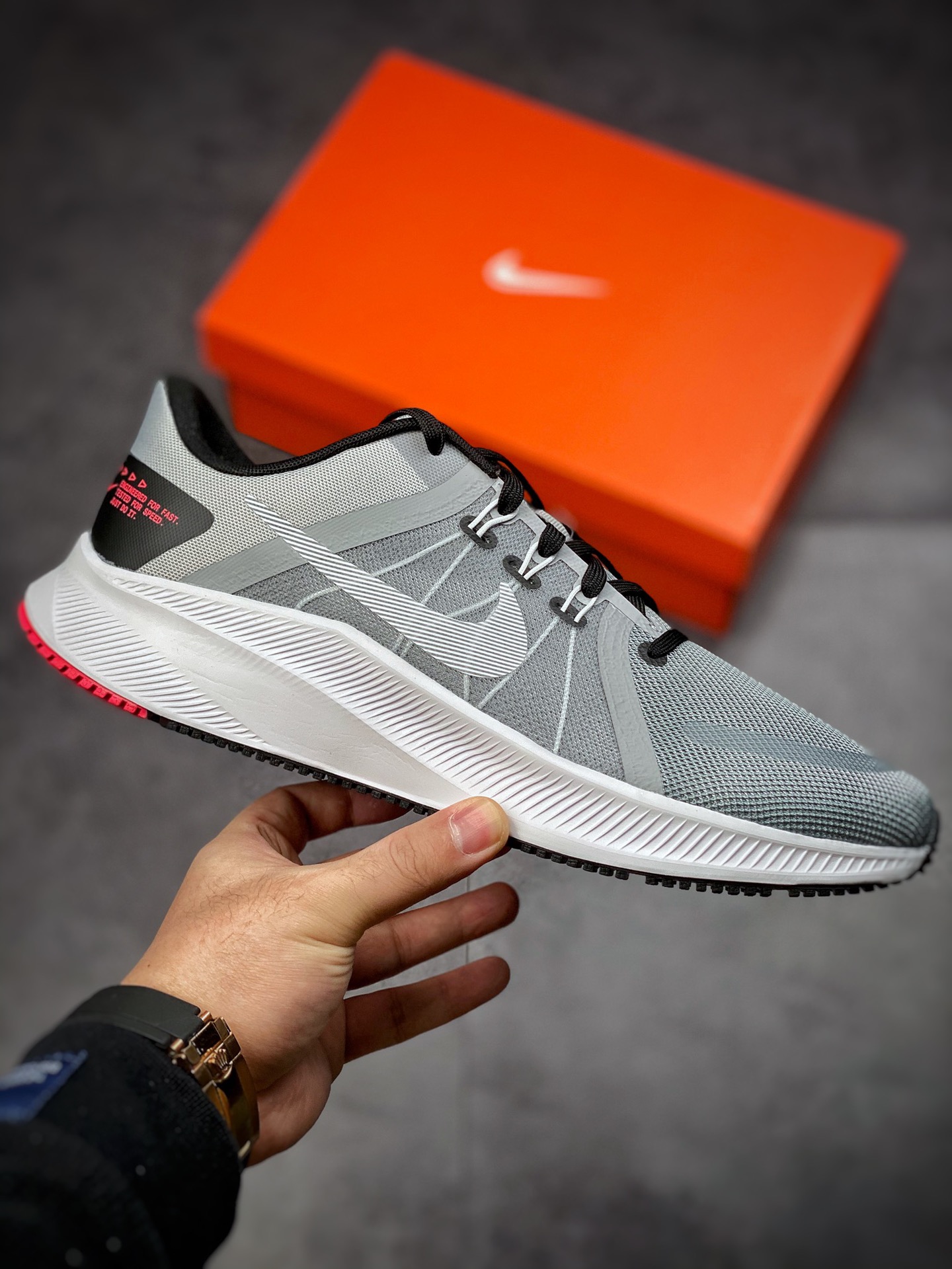 180  Nike Air Zoom Winflo 4 灰白 DA1105-007
