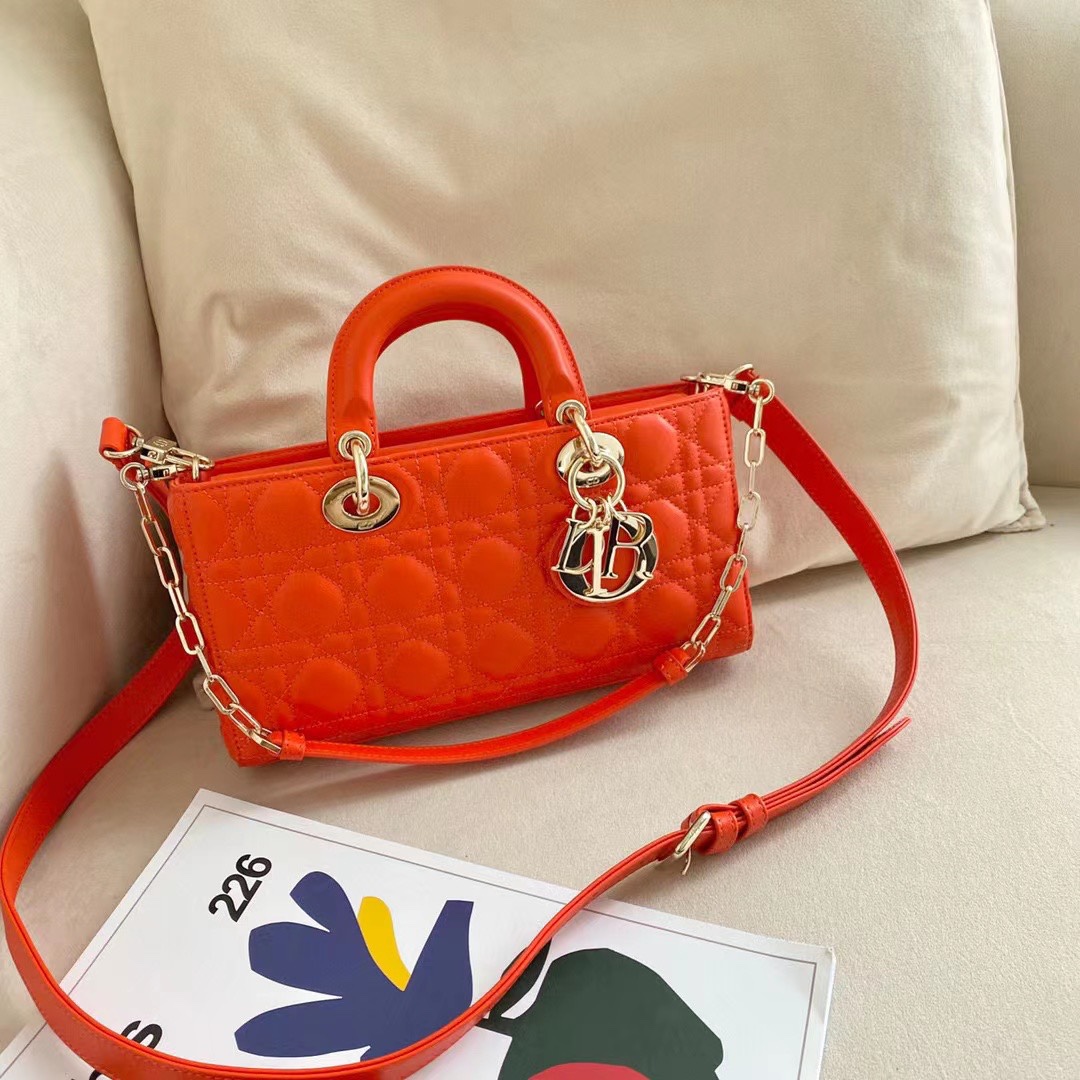 [Dior Women