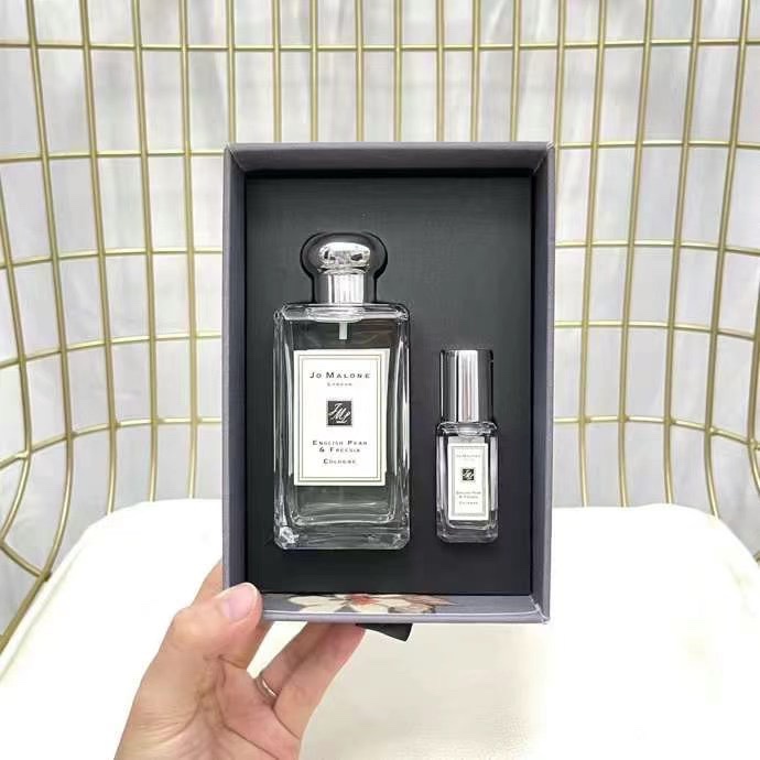 Jo Malone London Perfume Set: 100ml & 9ml - English Pear, Bluebell, Sea Salt, Blackberry 7 i1648451977 2092 5