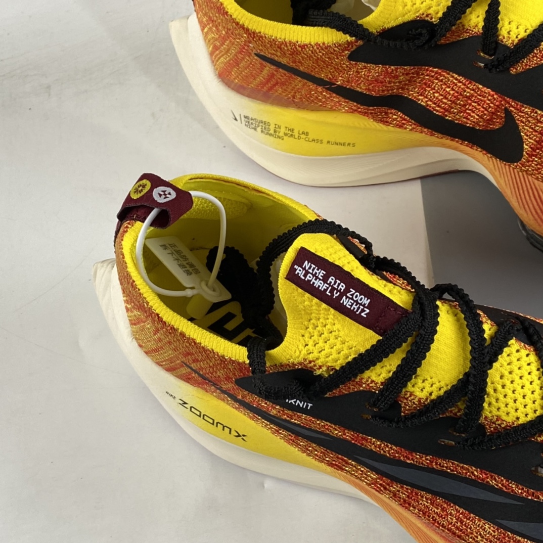 P240  Nike AIR ZOOM TEMPO NEHT% 马拉松气垫轻量超跑竞速运动慢跑鞋 DO2407-728