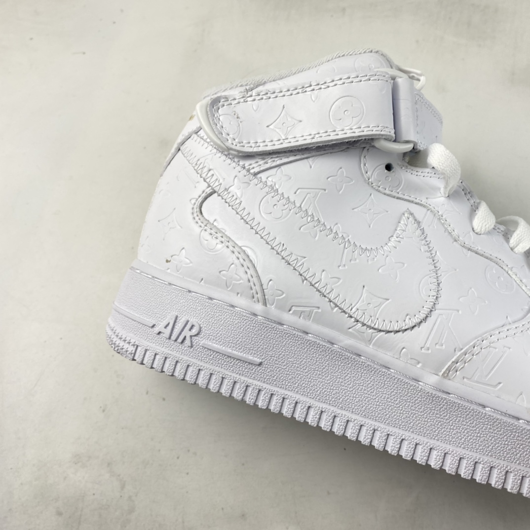 P240  驴牌 x Nike Air Force 1’07 Mid 联名定制款 空军一号中帮休闲板鞋 CQ2319-100