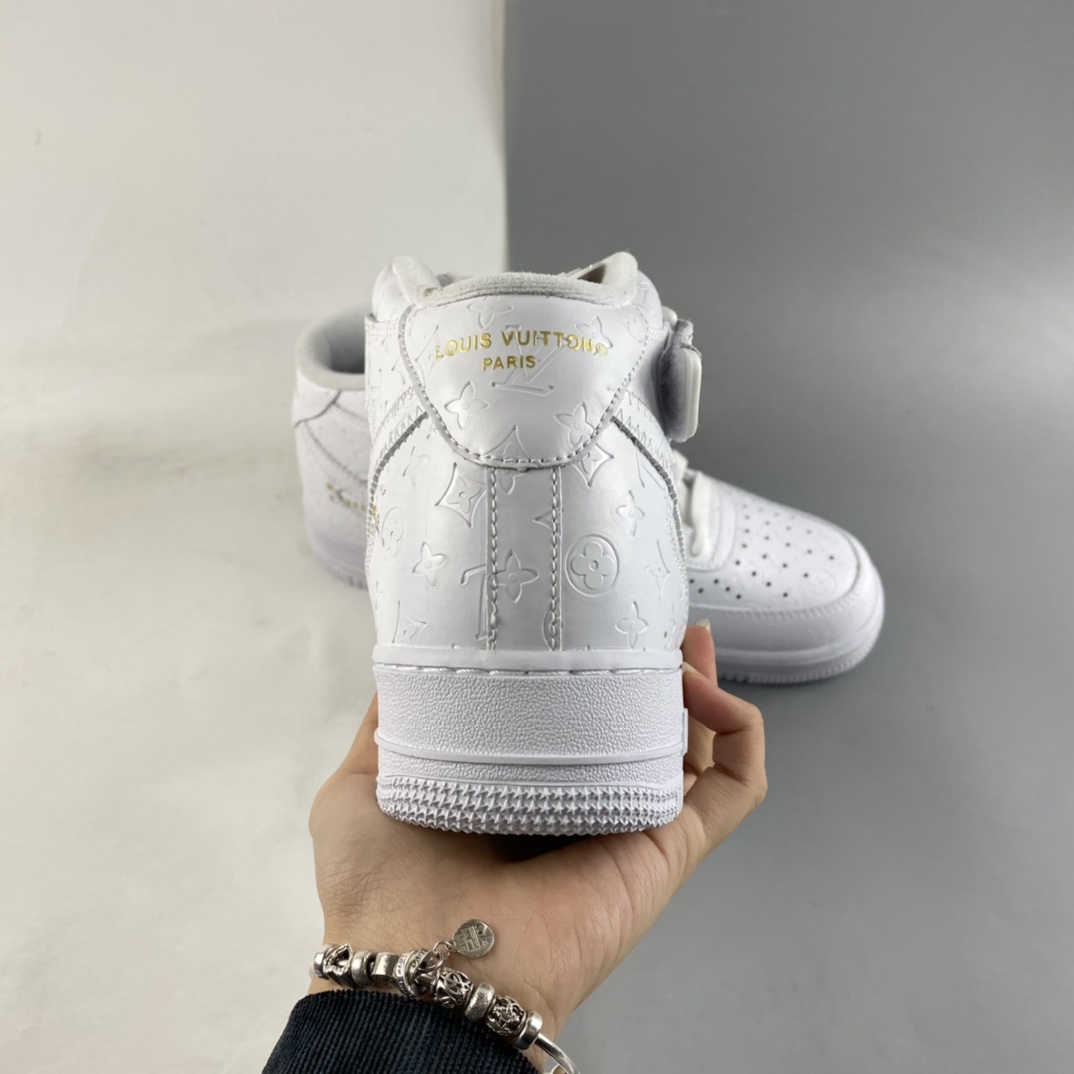 P240  驴牌 x Nike Air Force 1’07 Mid 联名定制款 空军一号中帮休闲板鞋 CQ2319-100