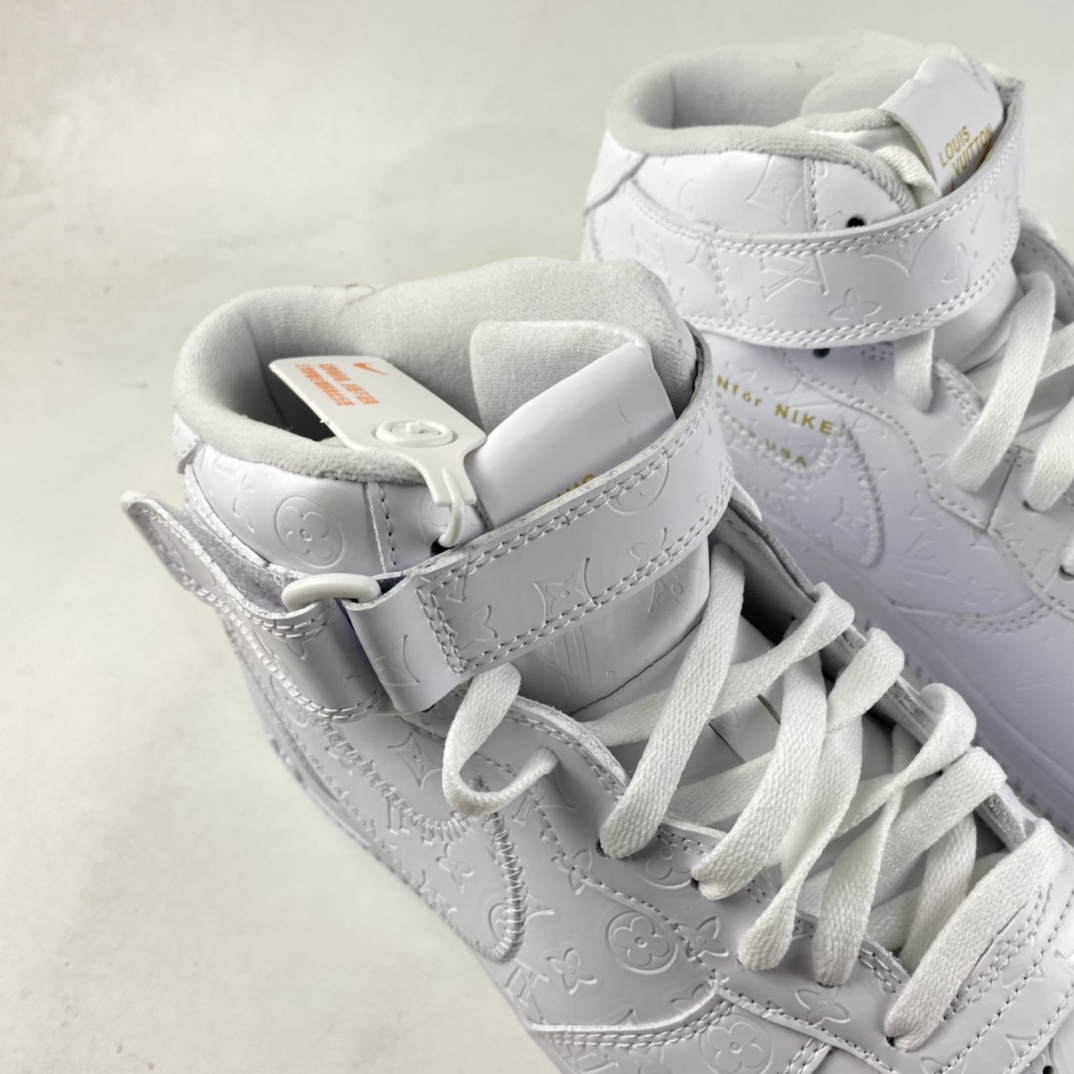 P240  驴牌 x Nike Air Force 1’07 Mid 联名定制款 空军一号中帮休闲板鞋 CQ2319-100