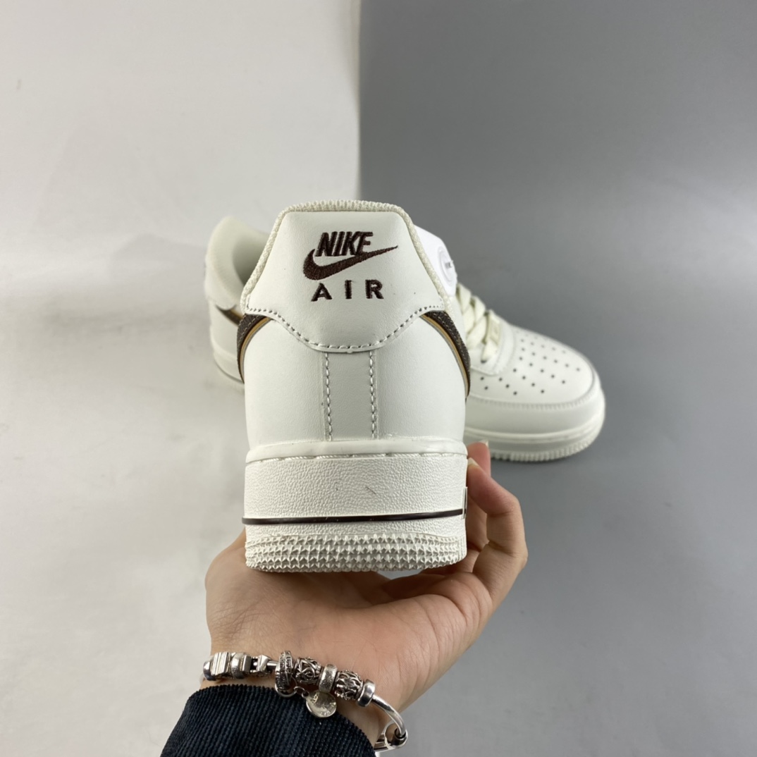 P240  驴牌 x Nike Air Force 1’07 Low 联名定制款 空军一号低帮休闲板鞋 KV3696-880