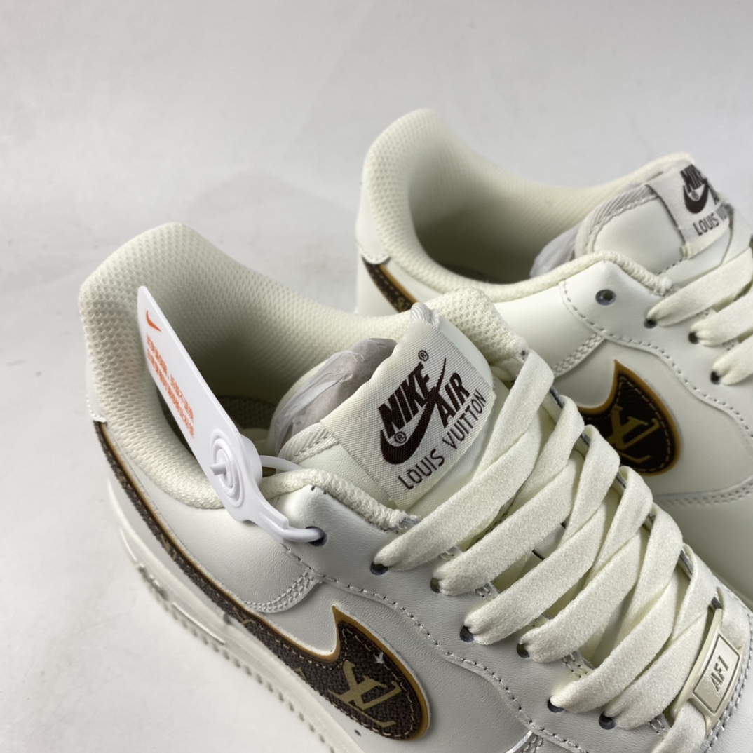 P240  驴牌 x Nike Air Force 1’07 Low 联名定制款 空军一号低帮休闲板鞋 KV3696-880