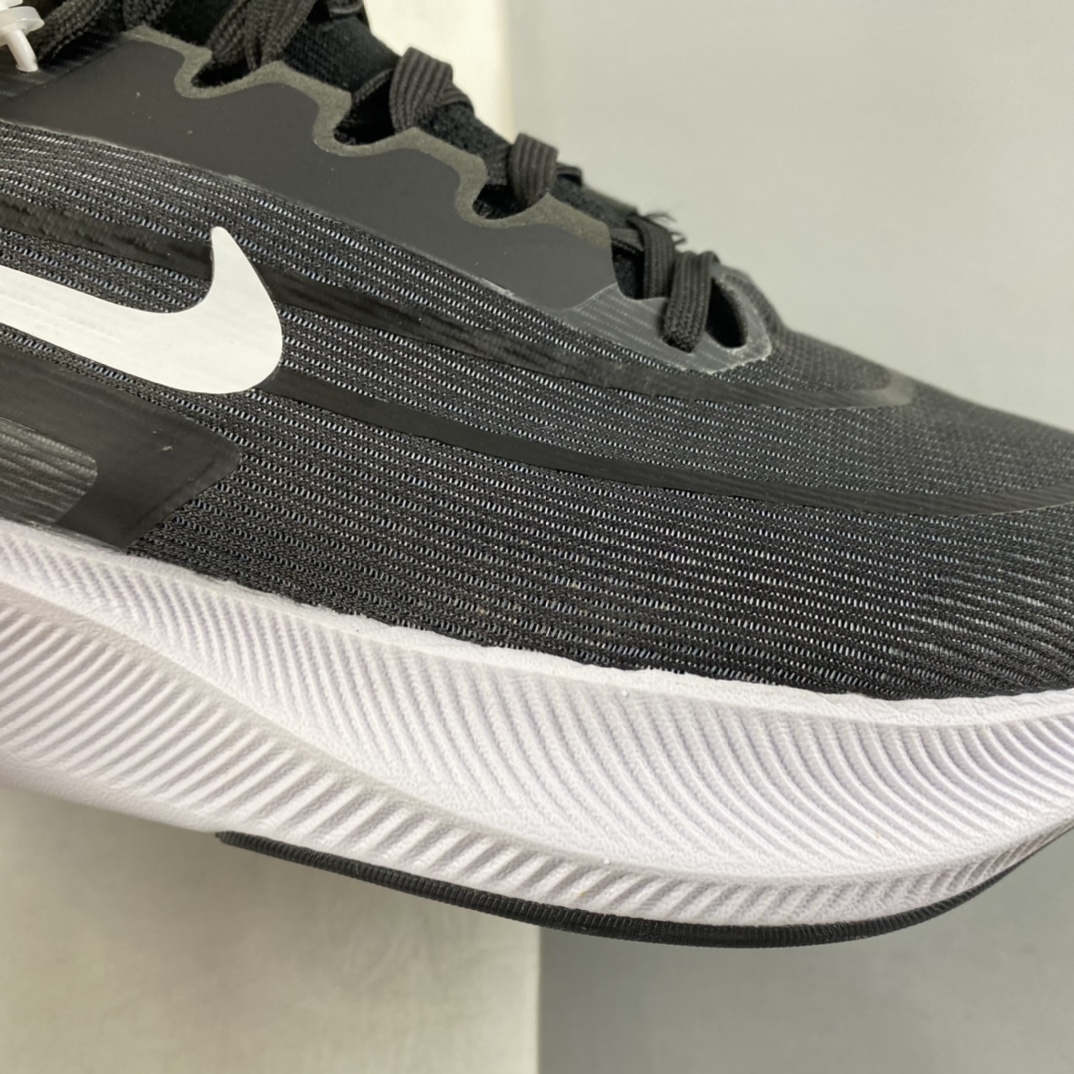 P260  Nike Zoom Fly 4 耐克男子超弹碳板跑步鞋 CT2392-001 44.5 45