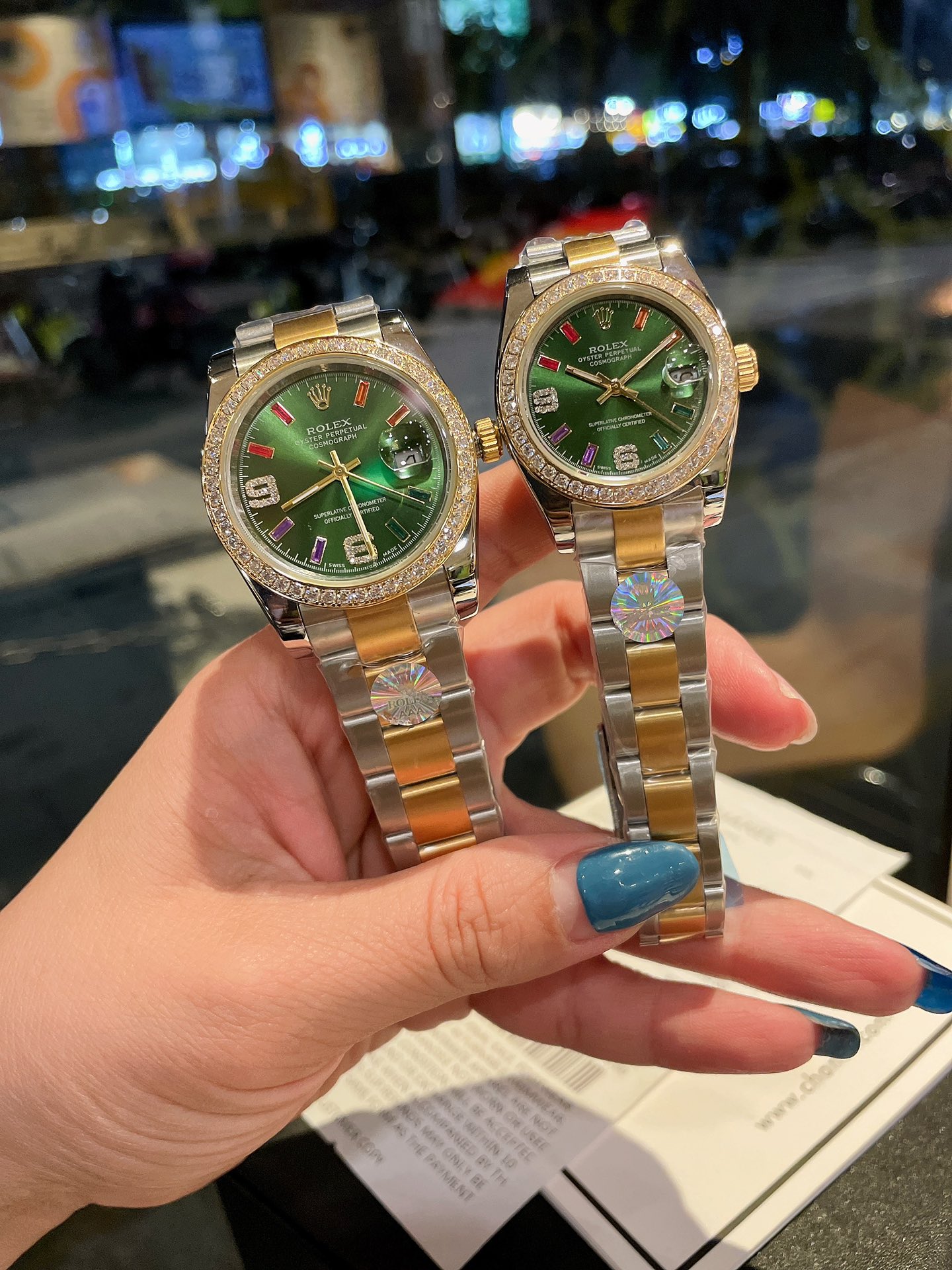 L5   劳力士 Rolex  日志 系列经典女款31男款38 实芯三珠钢带-原装压扣  设计显出独特高贵优雅女神气质316精钢表壳搭配施华洛世奇水晶钻石，纯手工镶嵌而成，女性气质，高端大气，不显浮华的风格广受成功人士喜爱，逐渐深刻人心，并备受各界女士推重。工艺精湛，糅合尊贵、典雅和独特气质于一身