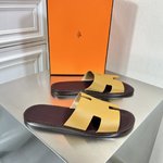 Hermes Sapatos Sandálias Chinelos Homens Couro de vaca genuíno Colecção Verão Praia